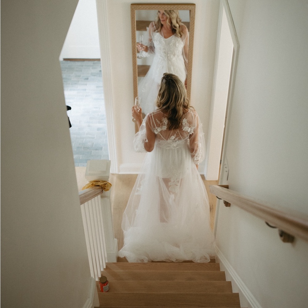 Stunning White Bridal Robe (look alike inna Elsie)